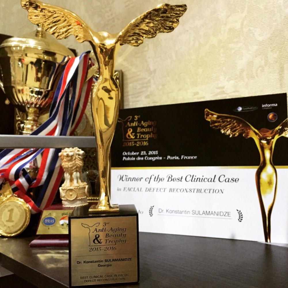 Поздравляем Константина Марленовича Суламанидзе с получением «Оскара» в сфере эстетической медицины! 